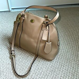 Like new Coach leather bag.